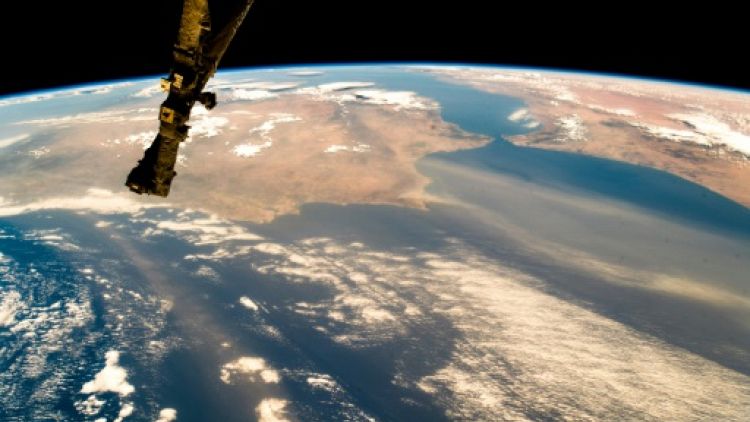Vue depuis l'ISS de la Terre et des formations nuageuses, le 7 août 2018