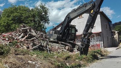Terremoto:indagini su amianto in macerie Terremoto:indagini su amianto in macerie