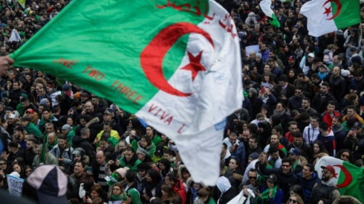 Les opposants au régime algérien, en France, "ne lâcheront pas"
