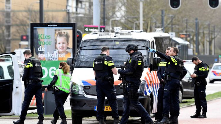 رئيس الوزراء الهولندي: نركز جهودنا على اعتقال "المشتبه به أو المشتبه بهم" في أوتريخت