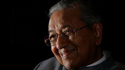 رئيس وزراء ماليزيا: بعض الكيانات المملوكة للدولة قد يتم إدراجها