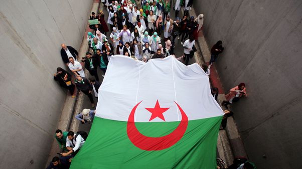 Thousands rally in Algiers as protest leaders tell army to stay away Thousands rally in Algiers as protest leaders tell army to stay away