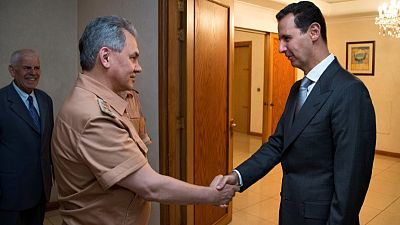 وزير الدفاع الروسي يتوجه إلى سوريا ويسلم الأسد رسالة من بوتين