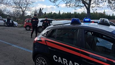 Dimentica figlio in auto, denunciata Dimentica figlio in auto, denunciata