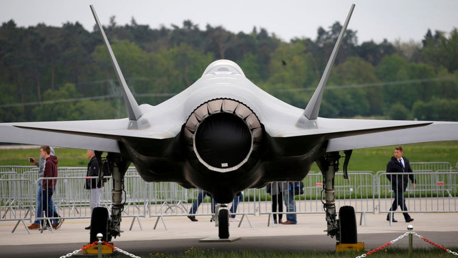 Exclusive: U.S. may soon pause preparations for delivering F-35s to Turkey