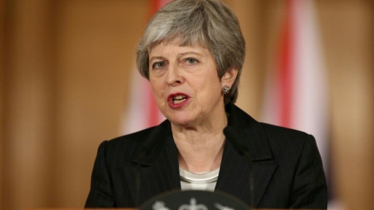 Theresa May prononce une allocution à Downing Street, le 20 mars 2019
