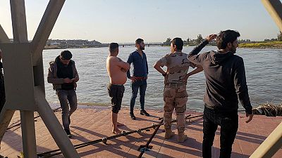 مقتل 79 بعد غرق عبارة في نهر دجلة بالعراق