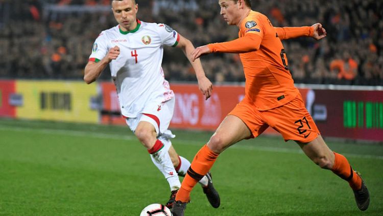Depay double leads Netherlands to easy win over Belarus