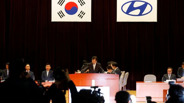 U.S. fund Elliott suffers crushing defeat in Hyundai proxy vote U.S. fund Elliott suffers crushing defeat in Hyundai proxy vote