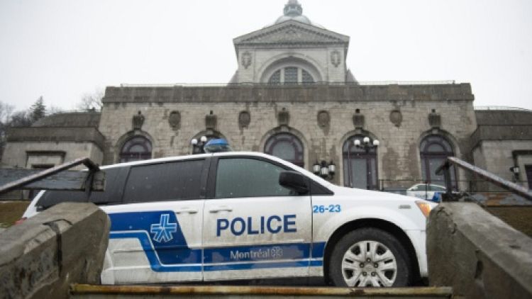 Un prêtre de 77 ans poignardé en pleine messe à Montréal