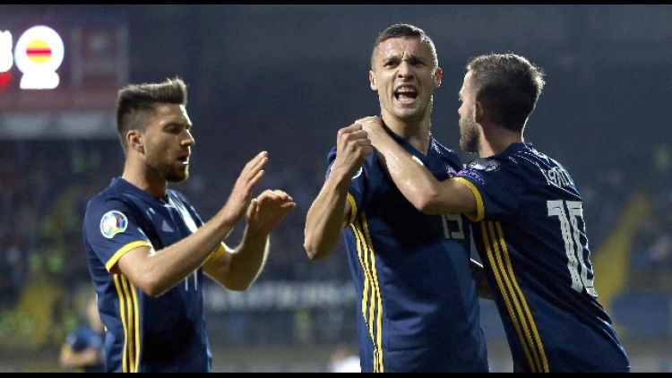 Euro 2020, Grecia vince 2-0, Bosnia 2-1