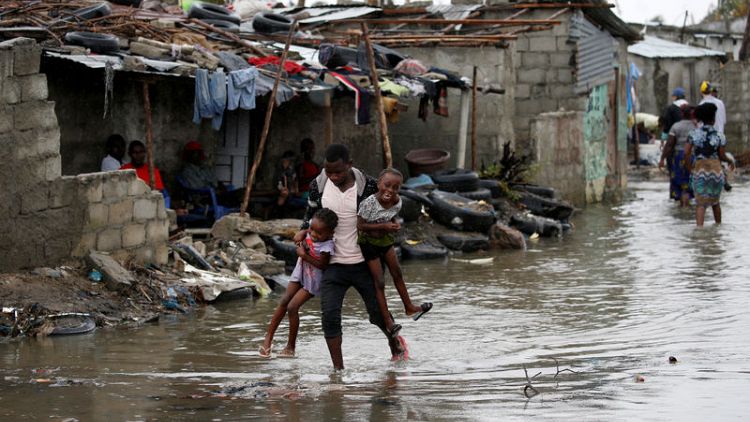 وزير: ارتفاع قتلى الإعصار إيداي في موزامبيق إلى 446