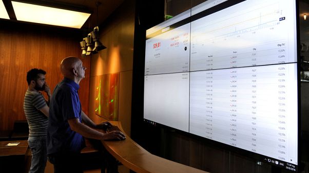 European shares sink as recession risk fears hit home European shares sink as recession risk fears hit home