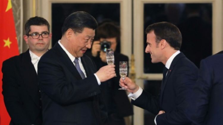 Xi et Macron défendent le multilatéralisme et saluent un méga-contrat pour Airbus