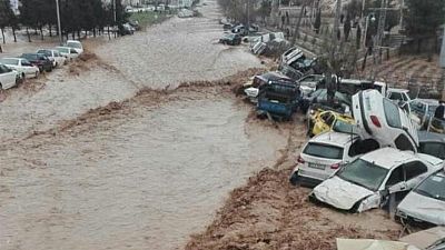 موقع رسمي: خطوط أنابيب النفط الإيرانية لم تتضرر من الأمطار والفيضانات