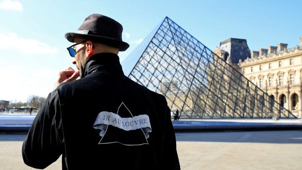 Louvre's glass pyramid set for interactive performance for 30th anniversary Louvre's glass pyramid set for interactive performance for 30th anniversary