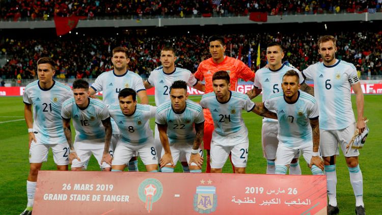 كوريا يجمّل أسبوعا باهتا للأرجنتين بالفوز على المغرب