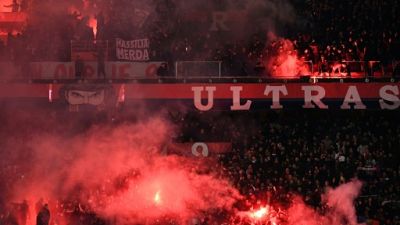 Pénaliser les clubs pour des chants haineux: possible mais pas suffisant Pénaliser les clubs pour des chants haineux: possible mais pas suffisant