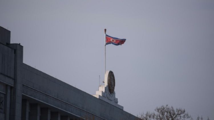 Le drapeau nord-coréen, le 9 mars 2019 à Pyongyang