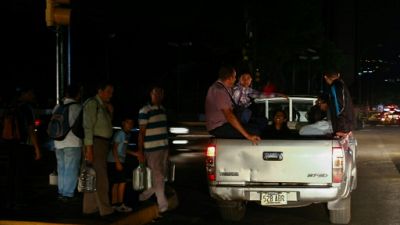 Au Venezuela, retour au "Moyen Age" pour survivre à la panne de courant Au Venezuela, retour au "Moyen Age" pour survivre à la panne de courant
