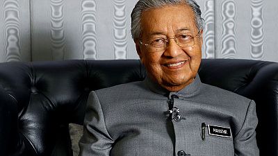حصري-مهاتير: الاتحاد الأوربي قد يشعل "حربا تجارية" مع ماليزيا بسبب زيت النخيل
