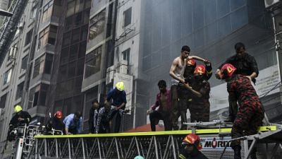Incendie d'un immeuble à Dacca: le bilan s'établit à 25 morts Incendie d'un immeuble à Dacca: le bilan s'établit à 25 morts