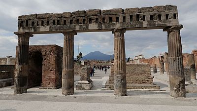Italy's Pompeii offers new glimpses of life before calamity Italy's Pompeii offers new glimpses of life before calamity