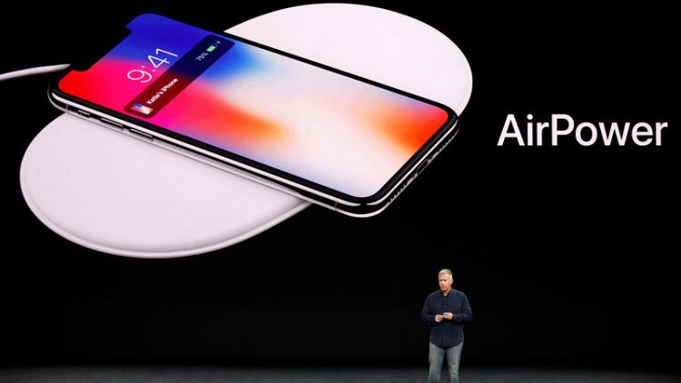 Apple, in rare reversal, pulls plug on wireless charging mat