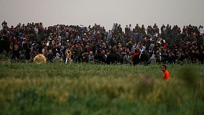 فلسطينيون يحتشدون على حدود غزة في ذكرى "مسيرة العودة الكبرى"