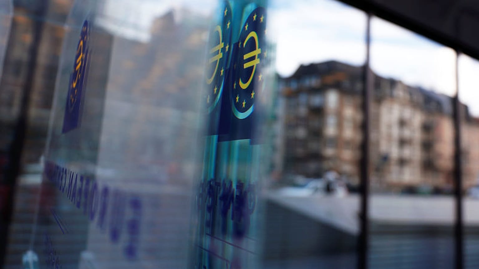 ECB extends mandate for Italian bank Carige's administrators to September 30
