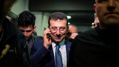 Turquie: défait à Ankara, le parti d'Erdogan s'accroche à Istanbul Turquie: défait à Ankara, le parti d'Erdogan s'accroche à Istanbul