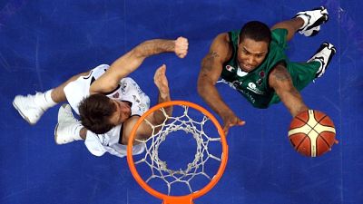 Basket: Fortitudo Bologna torna in A Basket: Fortitudo Bologna torna in A