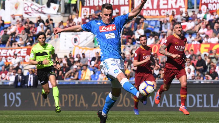 Ranieri's problems mount as Napoli thump Roma 4-1