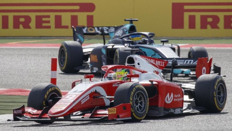 F1: partenza ok, Vettel 'brucia' Leclerc