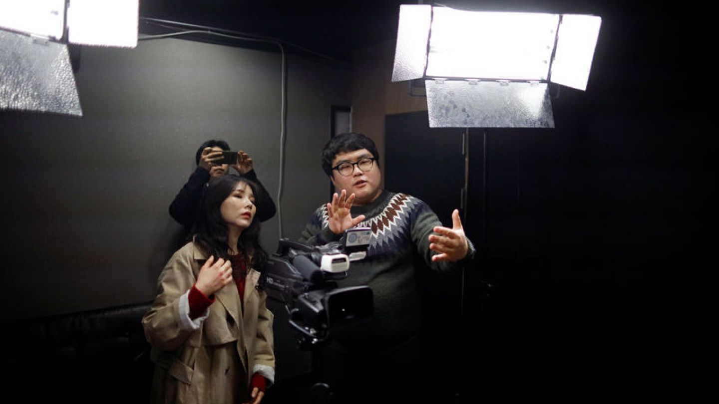 South Korea's burned out millennials chose YouTube over Samsung | Euronews