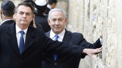 Bolsonaro au Mur des Lamentations avec Netanyahu, première pour un chef d'Etat