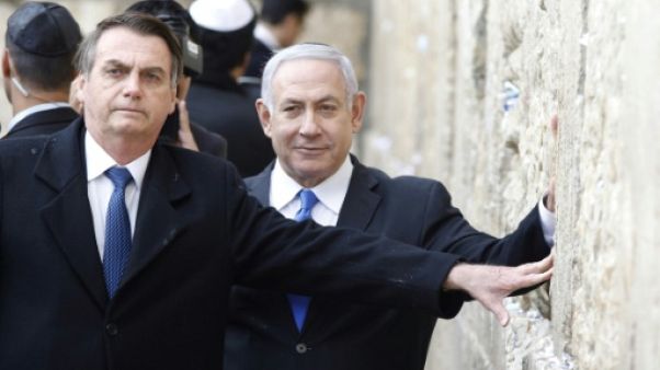 Bolsonaro au Mur des Lamentations avec Netanyahu, première pour un chef d'Etat Bolsonaro au Mur des Lamentations avec Netanyahu, première pour un chef d'Etat