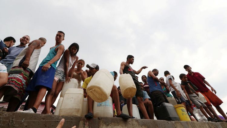 جوايدو يتعهد بمزيد من الاحتجاجات على نقص الكهرباء والمياه بفنزويلا