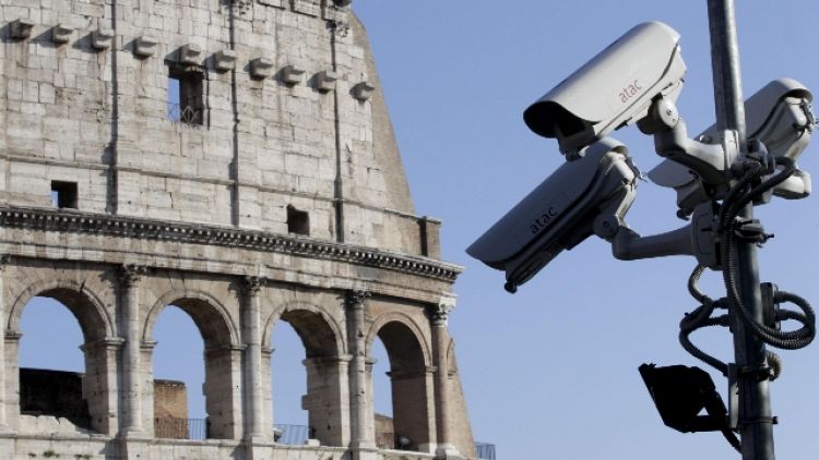 Roma,ecco telecamere anti-vandali Huawei