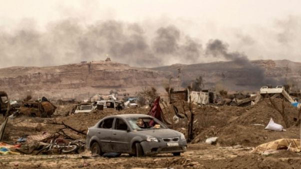 Syrie: opérations contre les repaires jihadistes après la chute du "califat" Syrie: opérations contre les repaires jihadistes après la chute du "califat"