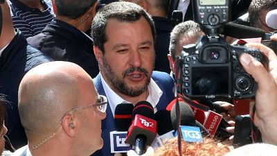 Salvini apre a Milano campagna Europee Salvini apre a Milano campagna Europee
