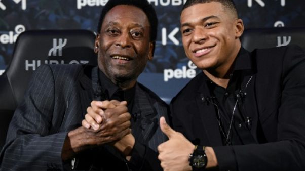 Pelé à l'AFP: "C'est possible" pour Mbappé d'atteindre les 1000 buts Pelé à l'AFP: "C'est possible" pour Mbappé d'atteindre les 1000 buts