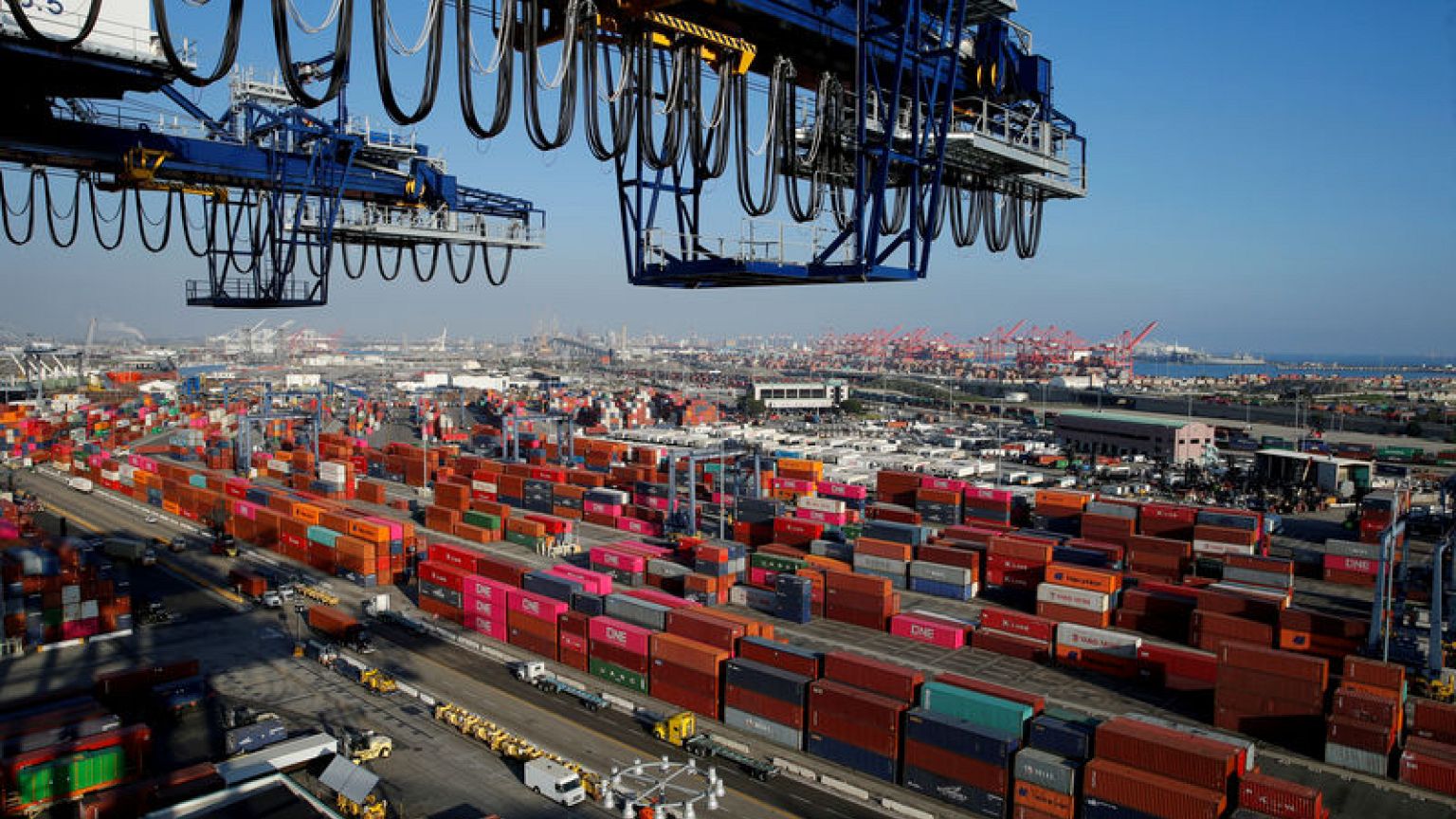 Shipping data signals weakness in global economy