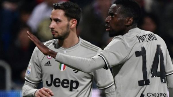 Italie: nouveaux incidents racistes lors de Cagliari-Juventus Italie: nouveaux incidents racistes lors de Cagliari-Juventus