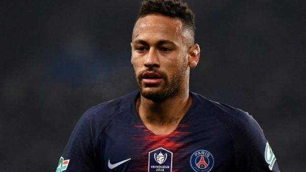 Neymar se montre avec Bolsonaro et Netanyahou Neymar se montre avec Bolsonaro et Netanyahou