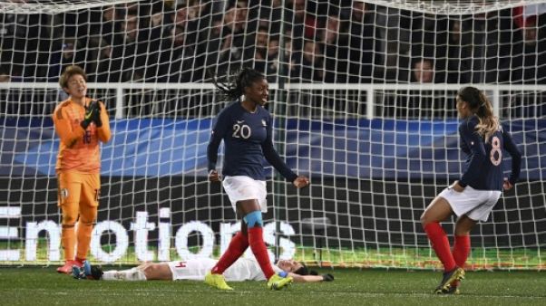 Les Bleues plus fortes que le Japon, à deux mois du Mondial Les Bleues plus fortes que le Japon, à deux mois du Mondial