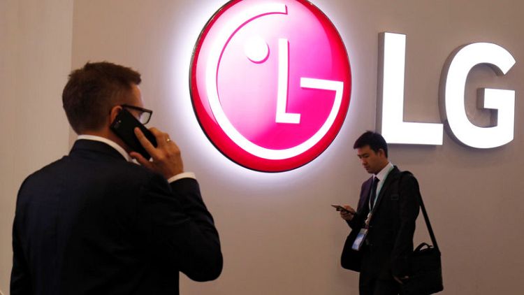 LG Electronics first-quarter profit likely down 19 percent, beating estimates