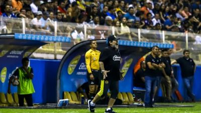 Mexique: Maradona, furieux contre l'arbitrage, va quitter son poste d'entraîneur des Dorados