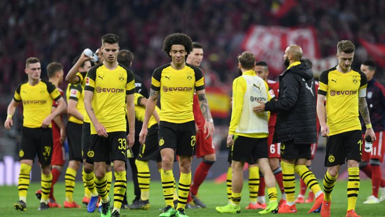 Bayern demolish Dortmund 5-0 to reclaim Bundesliga top spot