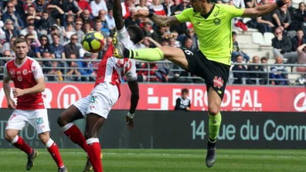 Ligue 1: Le PSG peut être sacré champion en soirée après le nul de Lille 1-1 à Reims Ligue 1: Le PSG peut être sacré champion en soirée après le nul de Lille 1-1 à Reims